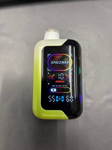 Customer photo review of SMOK Spaceman - SP40000 - 40000 Bouffées - 2% de nicotine - Puff Jetable / Vape Disposable