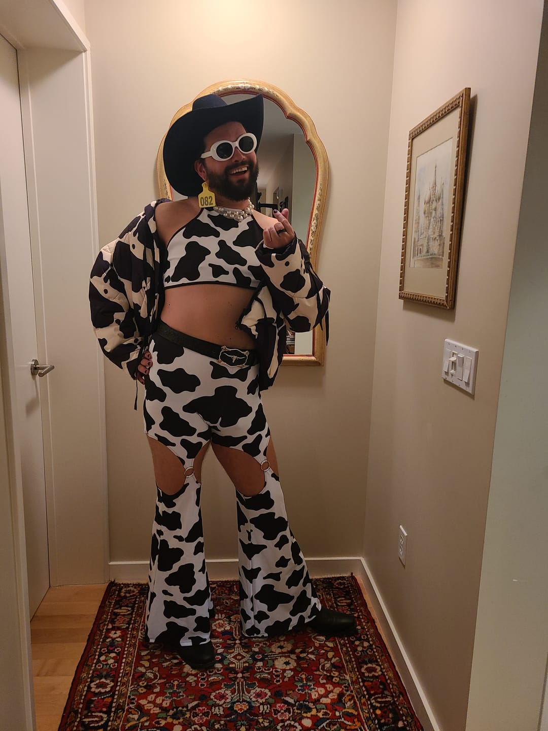 Customer photo review of Cow O-Ring Flare Pants