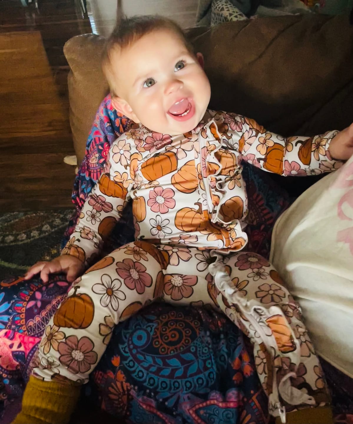 Customer photo review of Autumn Floral Ruffle Bamboo Zippy