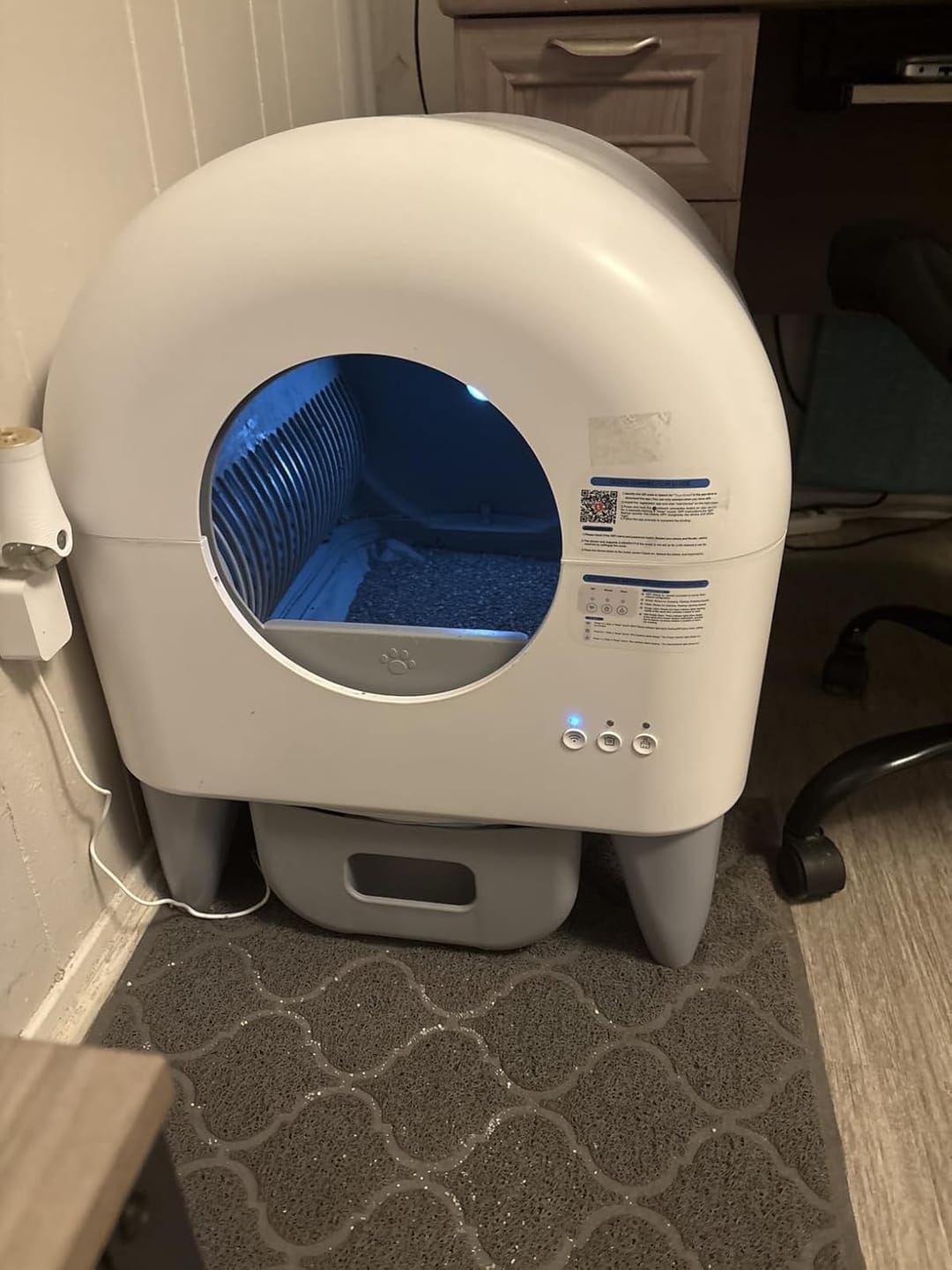 Customer photo review of Cumrige M4 Self-Cleaning Litter Box | Smart Odor-Control Automatic Cat Litter Box