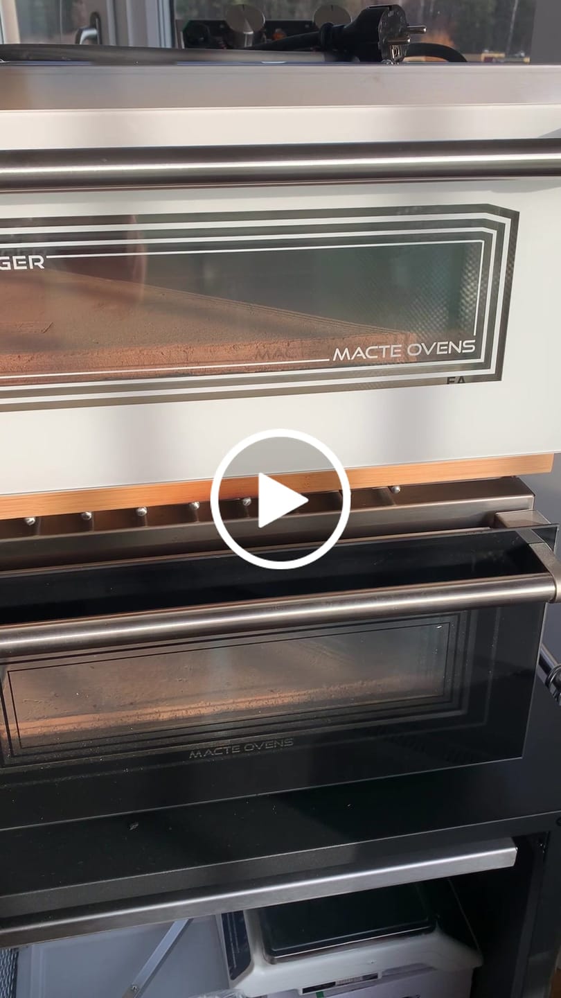 Customer video review of Macte Ovens Voyager TWIN | Forno elettrico per pizza e pane