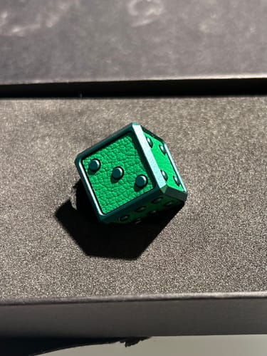 Customer photo review of 💚 HULK GREEN DIE - LEGACY EDITION LTD 20