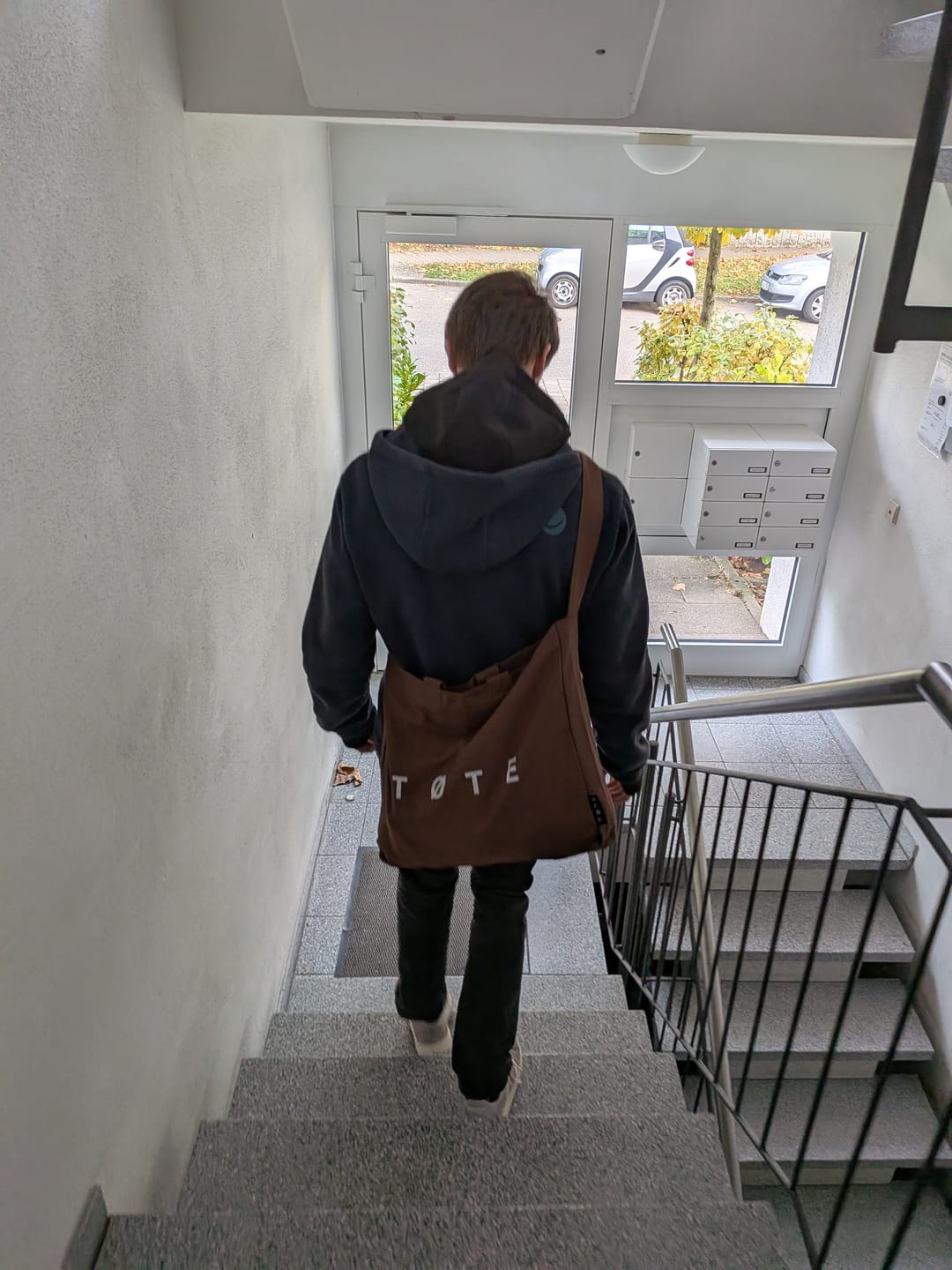 Customer photo review of Brown TØTE Bag