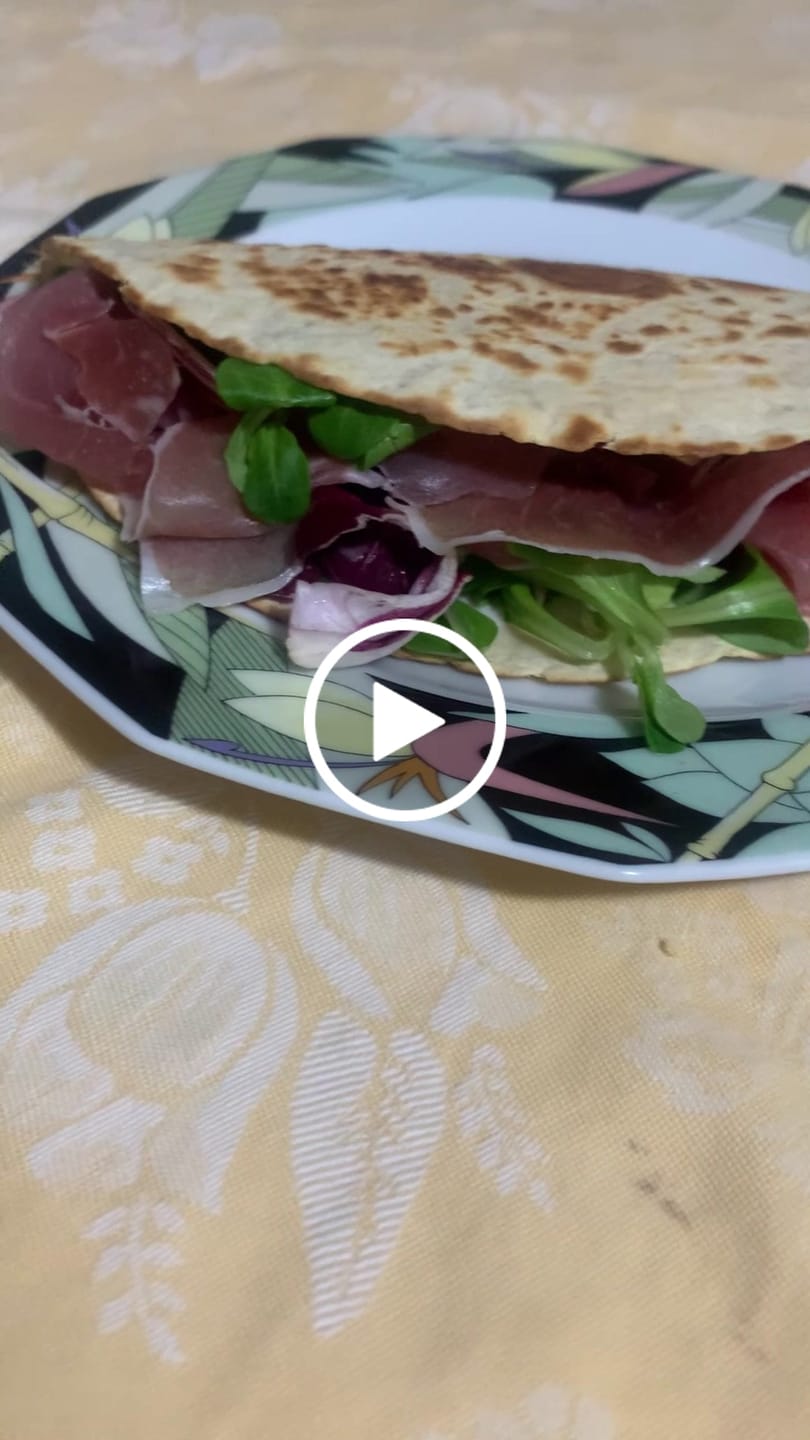 Customer video review of Piadina Proteica