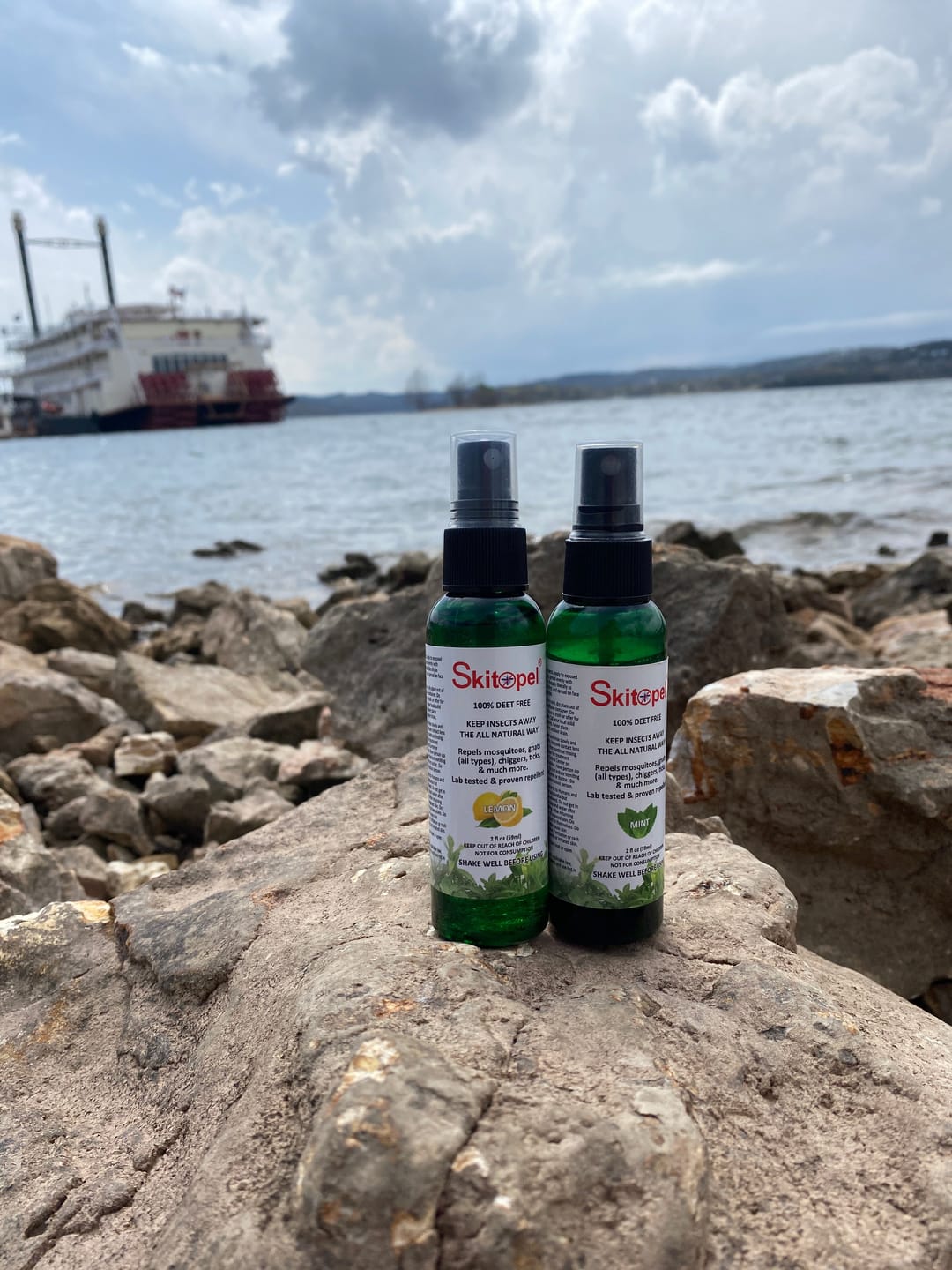 Customer photo review of Skitopel Insect Repellent Candle Bundle for a Bug-Free, Naturally Fresh Home