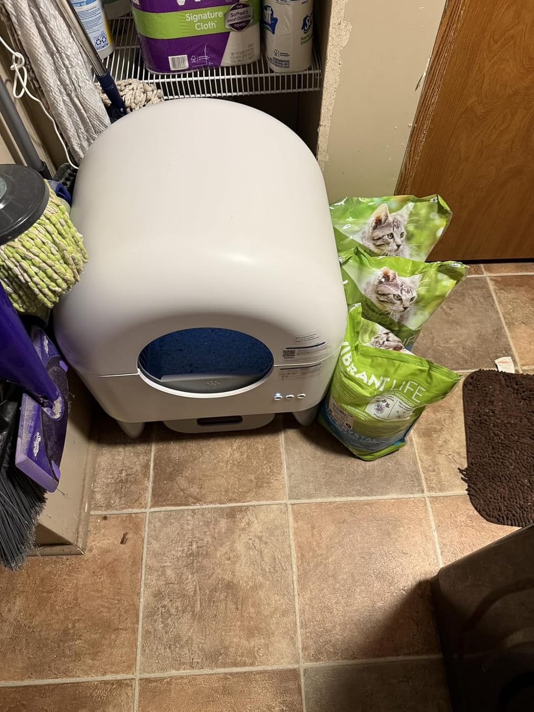 Customer photo review of Cumrige M4 Self-Cleaning Litter Box | Smart Odor-Control Automatic Cat Litter Box