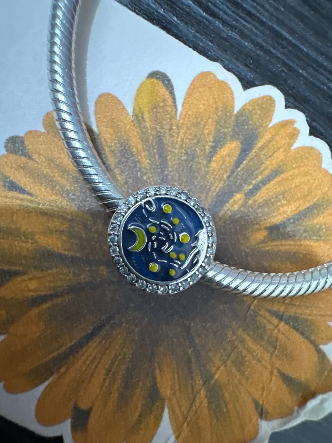 Customer photo review of Charm Noche Estrellada de Van Gogh