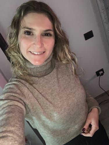 Customer photo review of Maglioncino Crop Honey - tortora