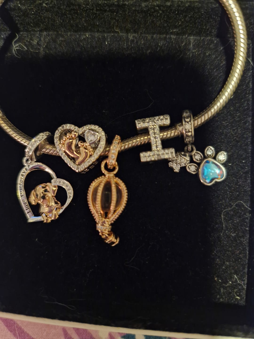 Customer photo review of Charm Letras del Alfabeto