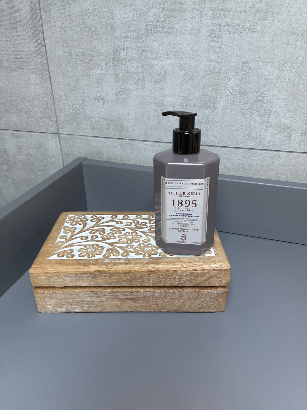 Customer photo review of 1895 Hand & Body Lotion 250ml