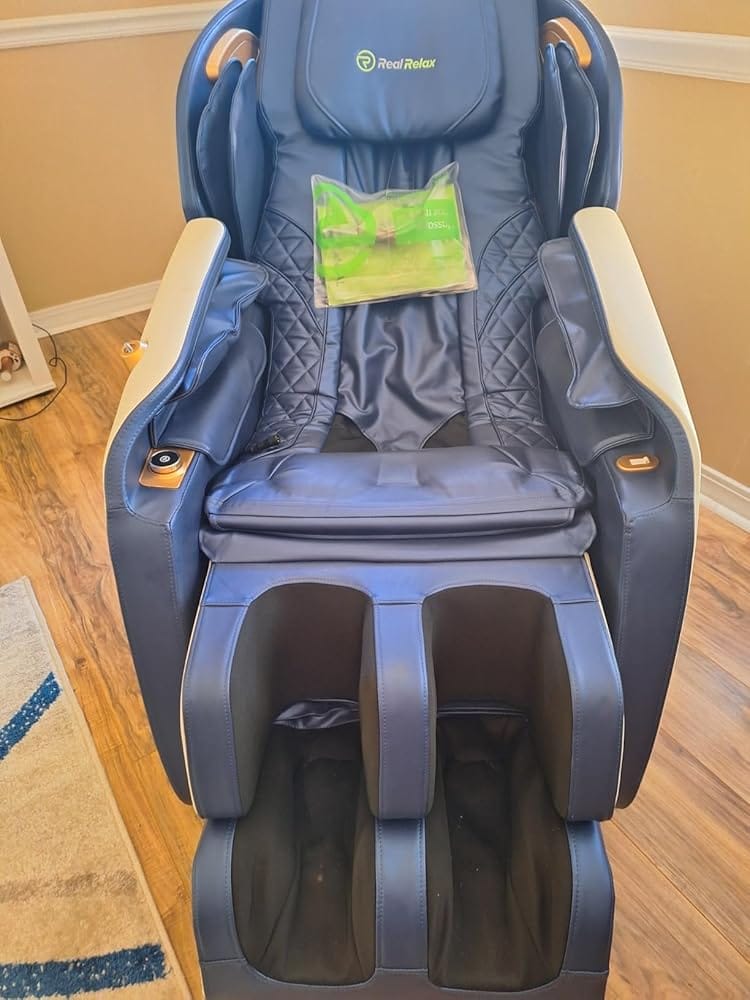 Customer photo review of Favor-06 3D Massage Chair Black