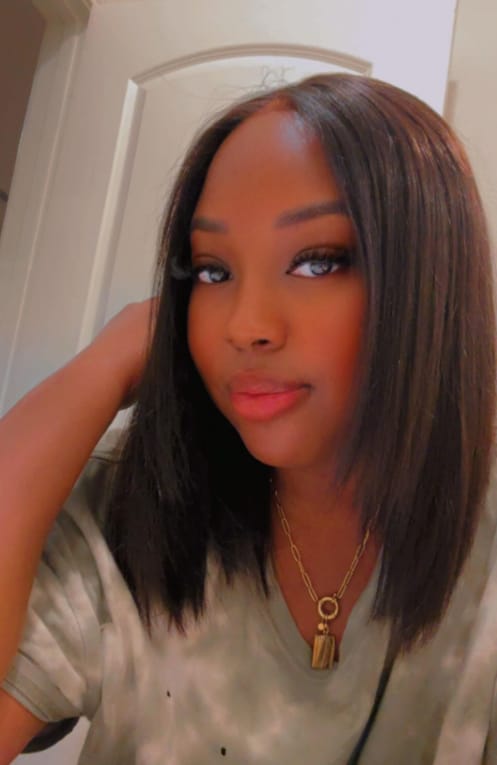 Customer photo review of Wavymy Yaki Straight Layered Cut Silky Bob Wig Upgrade 9x6 T-Part Lace Wig Pre-Plucked Wear Go Glueless Wigs 180% Density