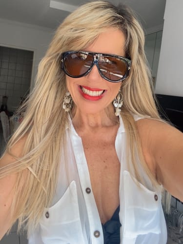 Customer photo review of Óculos Brienza