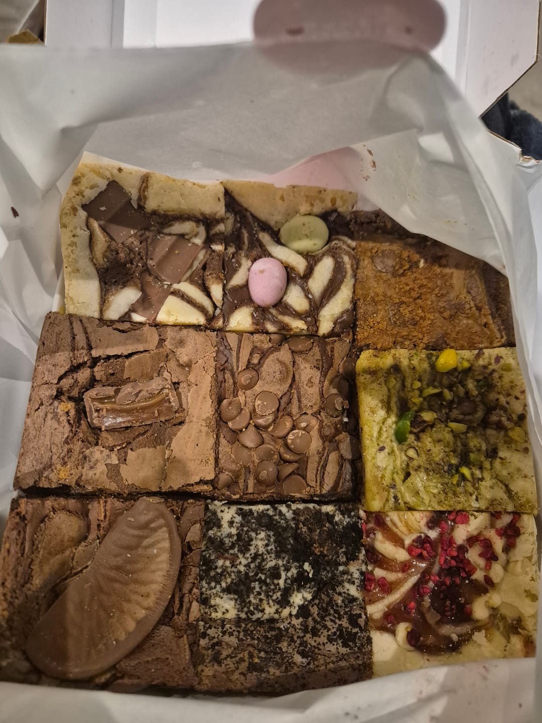 Customer photo review of Brownie & Blondie Mixed Box