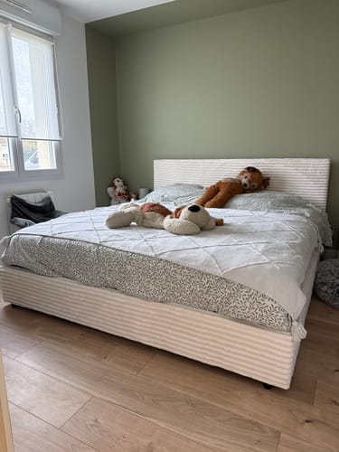 Customer photo review of Lit coffre avec tissu tendance RUBIS