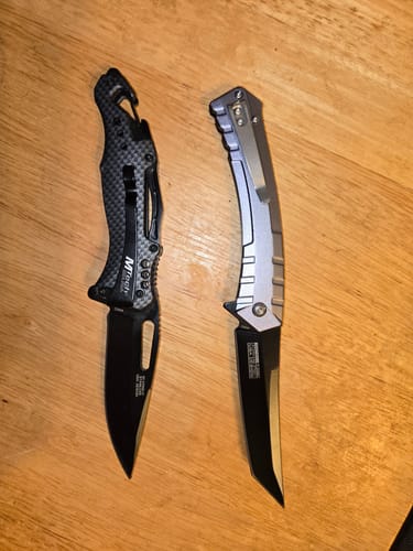 Customer photo review of Mystery Knives Box™