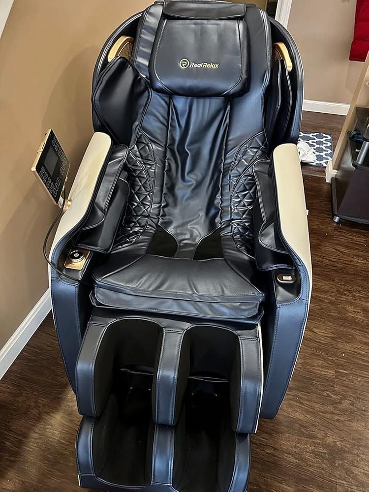 Customer photo review of Favor-06 3D Massage Chair Black