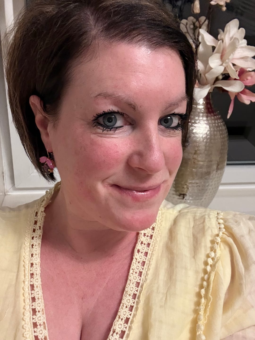 Customer photo review of Funkelnde Ohrhänger mit Glas-Kristallen in Violett und Rosa