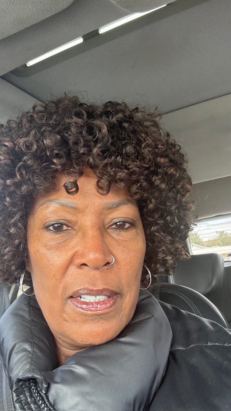 Customer photo review of Motown Tress Day Glow Wig Full Wig - YANKYBOBM