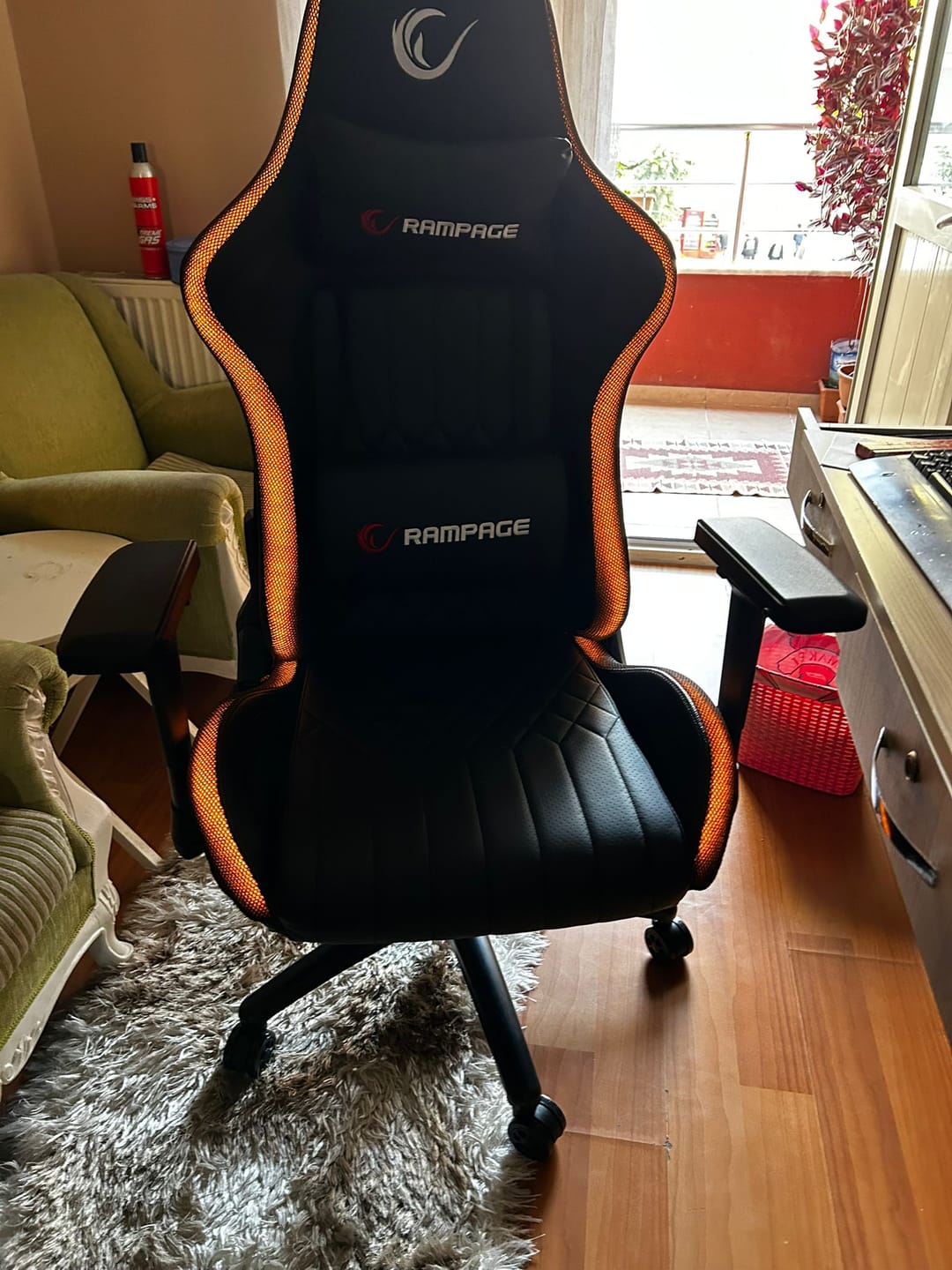 Customer photo review of RGB Aydınlatmalı Oyuncu Koltuğu