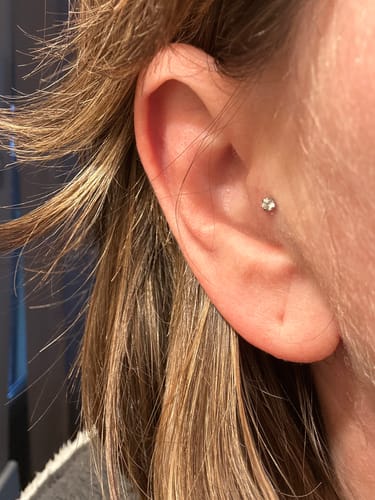 Customer photo review of Le piercing Tania