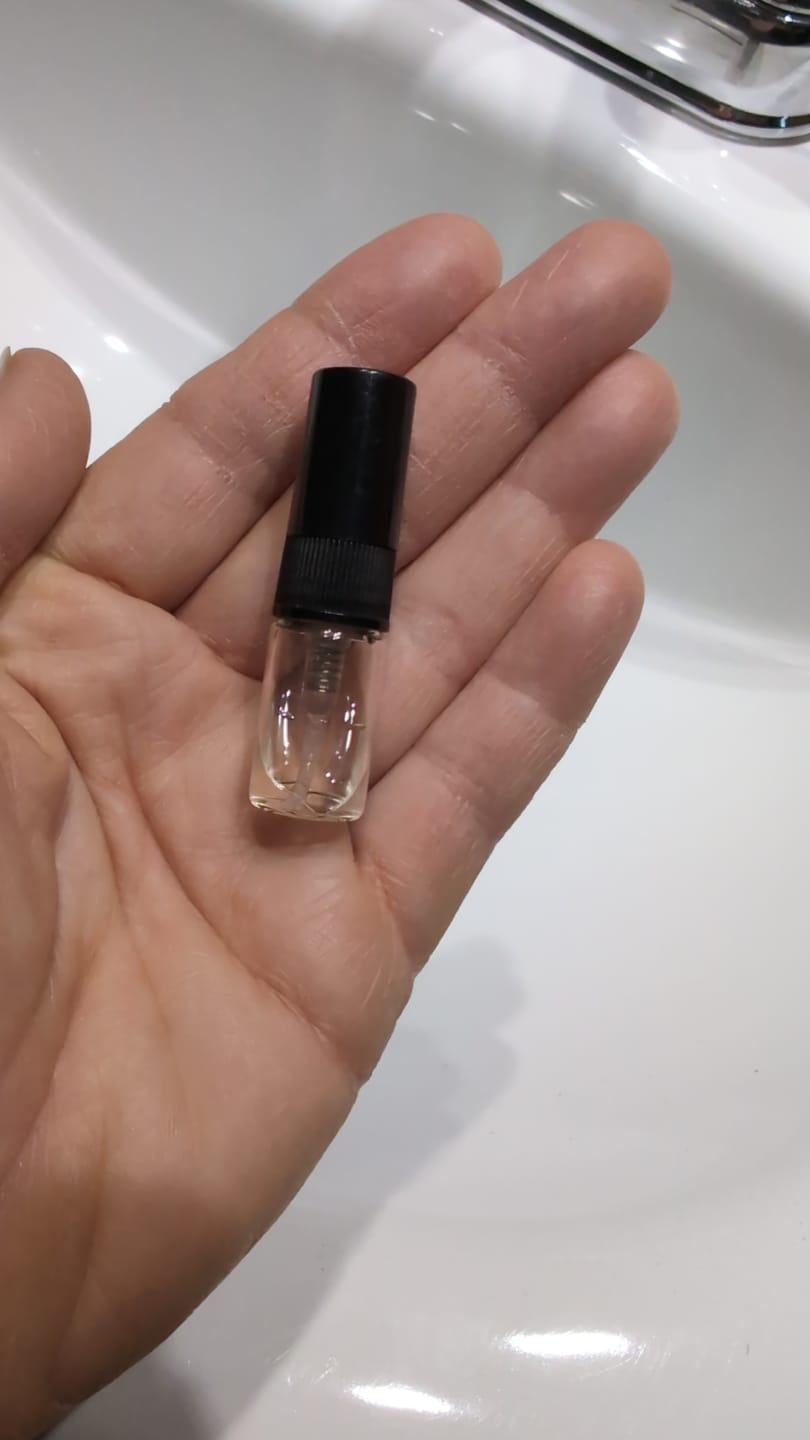 Customer photo review of L'Eau de parfum Égérie - 50 sprays format découverte