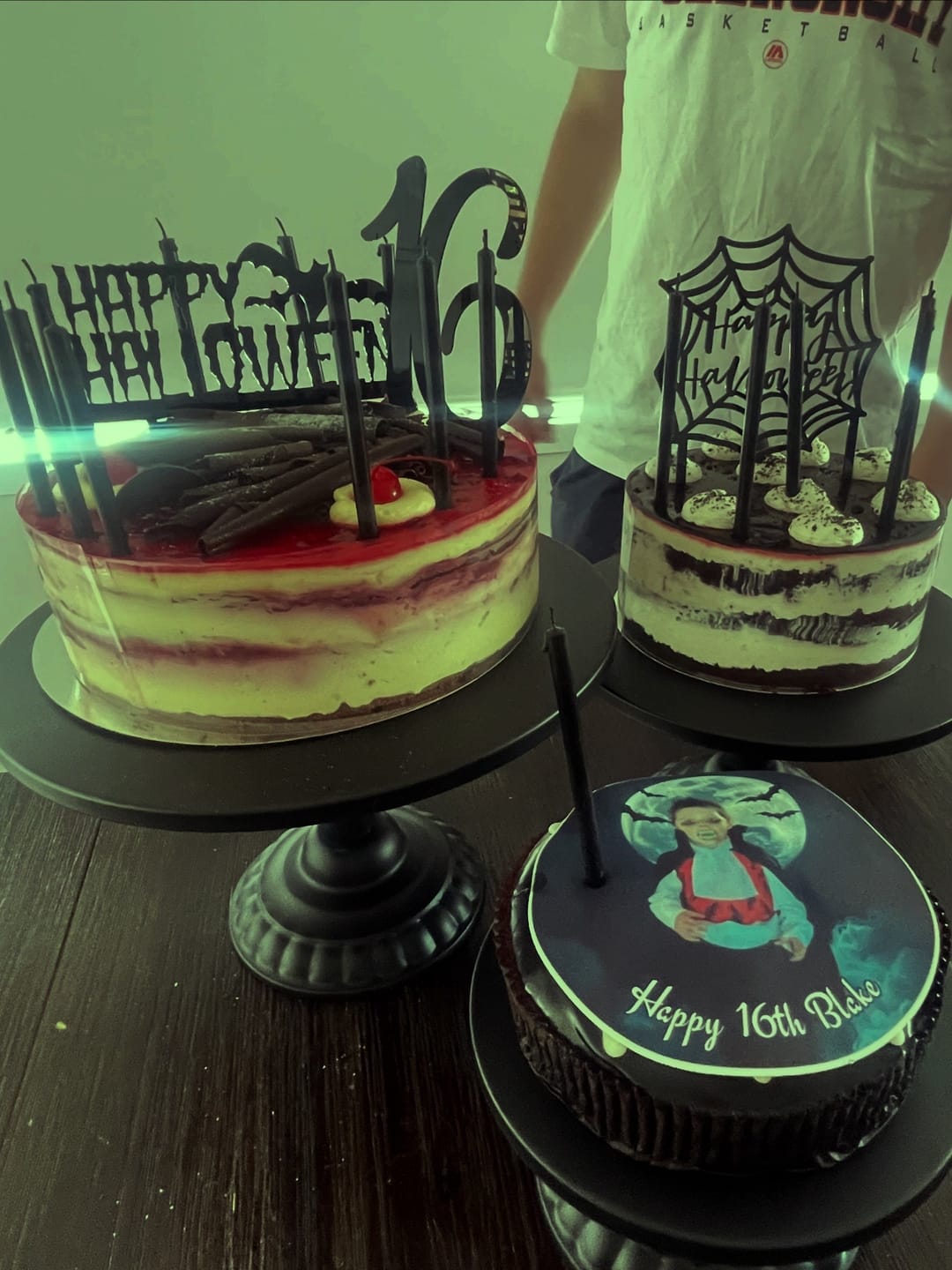Customer photo review of 15 cm Round Custom Edible Icing Image