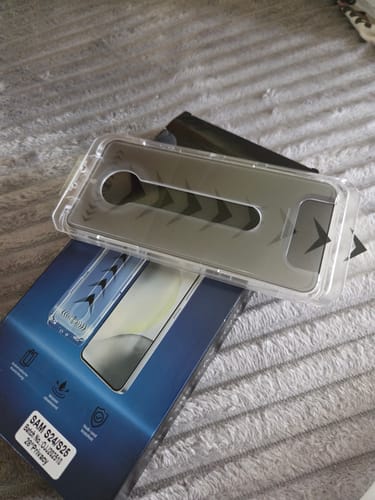 Daniela B. review of 3 in 1 Schutzfolie - Samsung-S image 1 out of 1