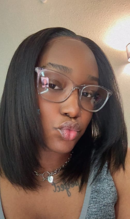 Customer photo review of Wavymy Yaki Straight Layered Cut Silky Bob Wig Upgrade 9x6 T-Part Lace Wig Pre-Plucked Wear Go Glueless Wigs 180% Density