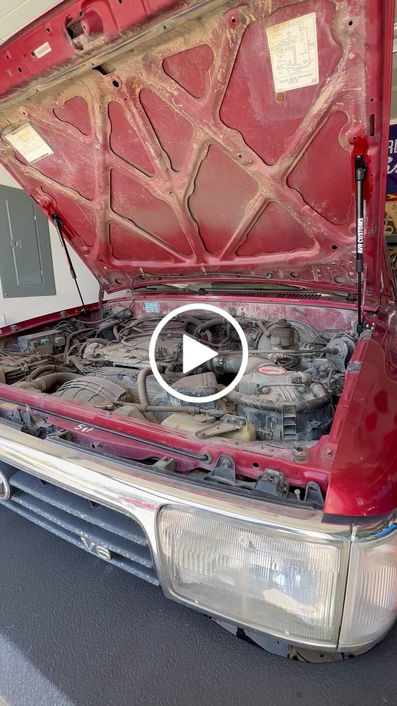 Customer video review of 1989-1995 Toyota Pickup/ 4Runner EZ Lift Hood Struts