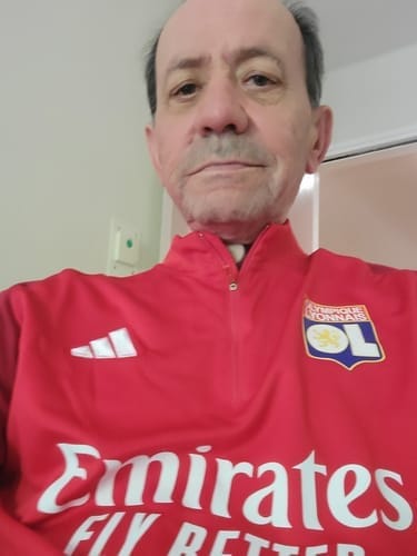 Customer photo review of 23/24 Olympique Lyonnais rouge