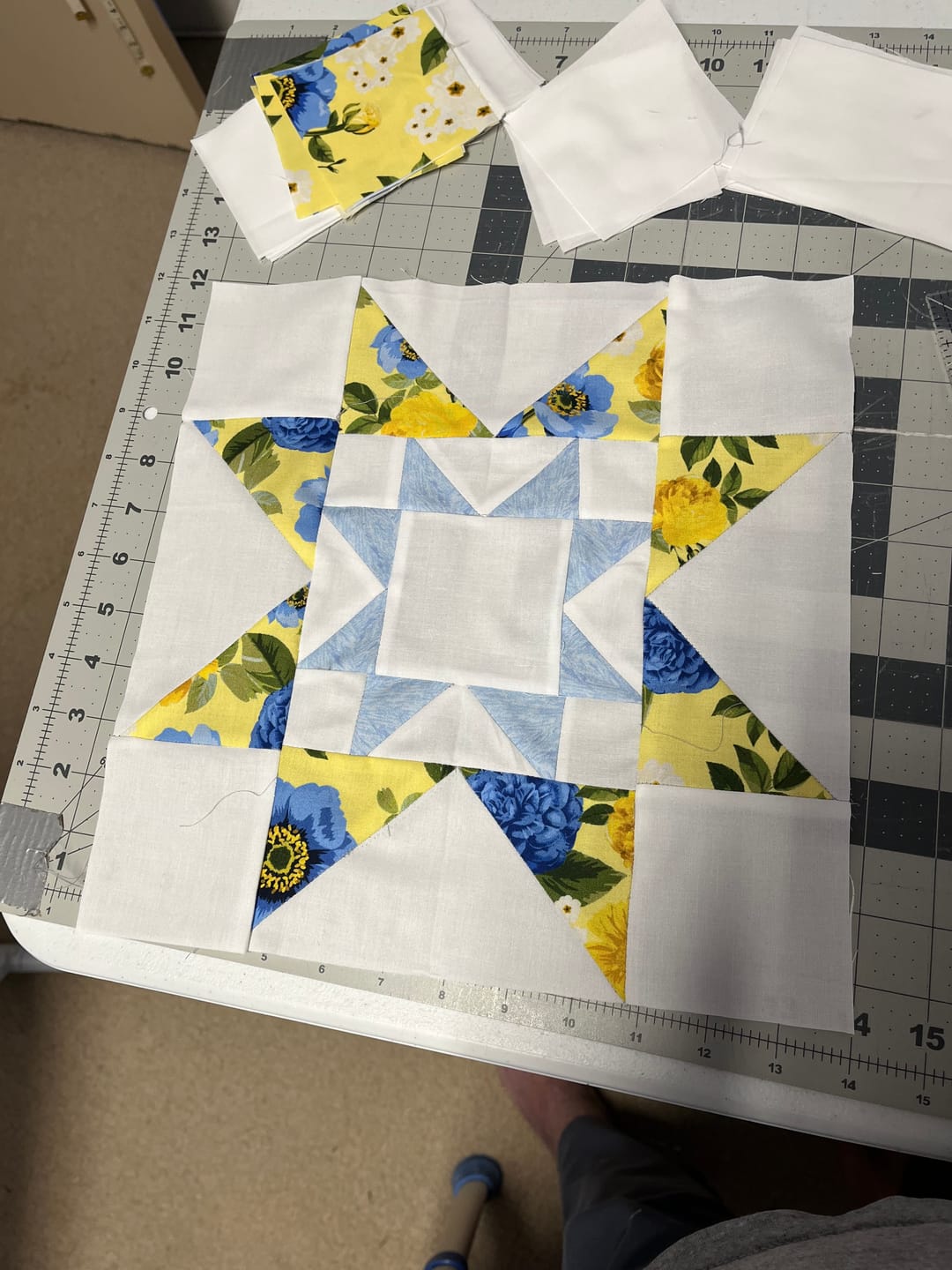 Customer photo review of Sunshine Blooms Beginner Quilt Program