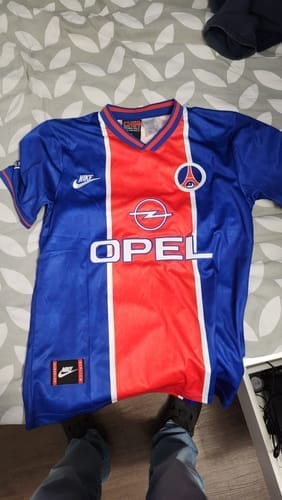 Customer photo review of MAILLOT RÉTRO PSG 1995/96