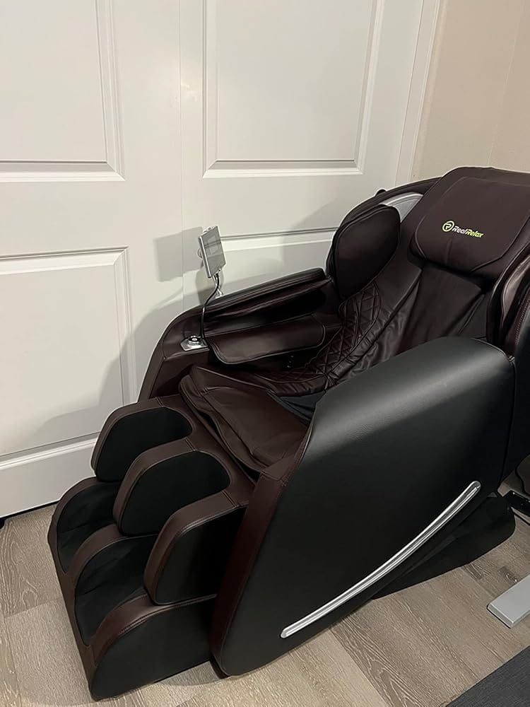 Customer photo review of Favor-06 3D Massage Chair Black