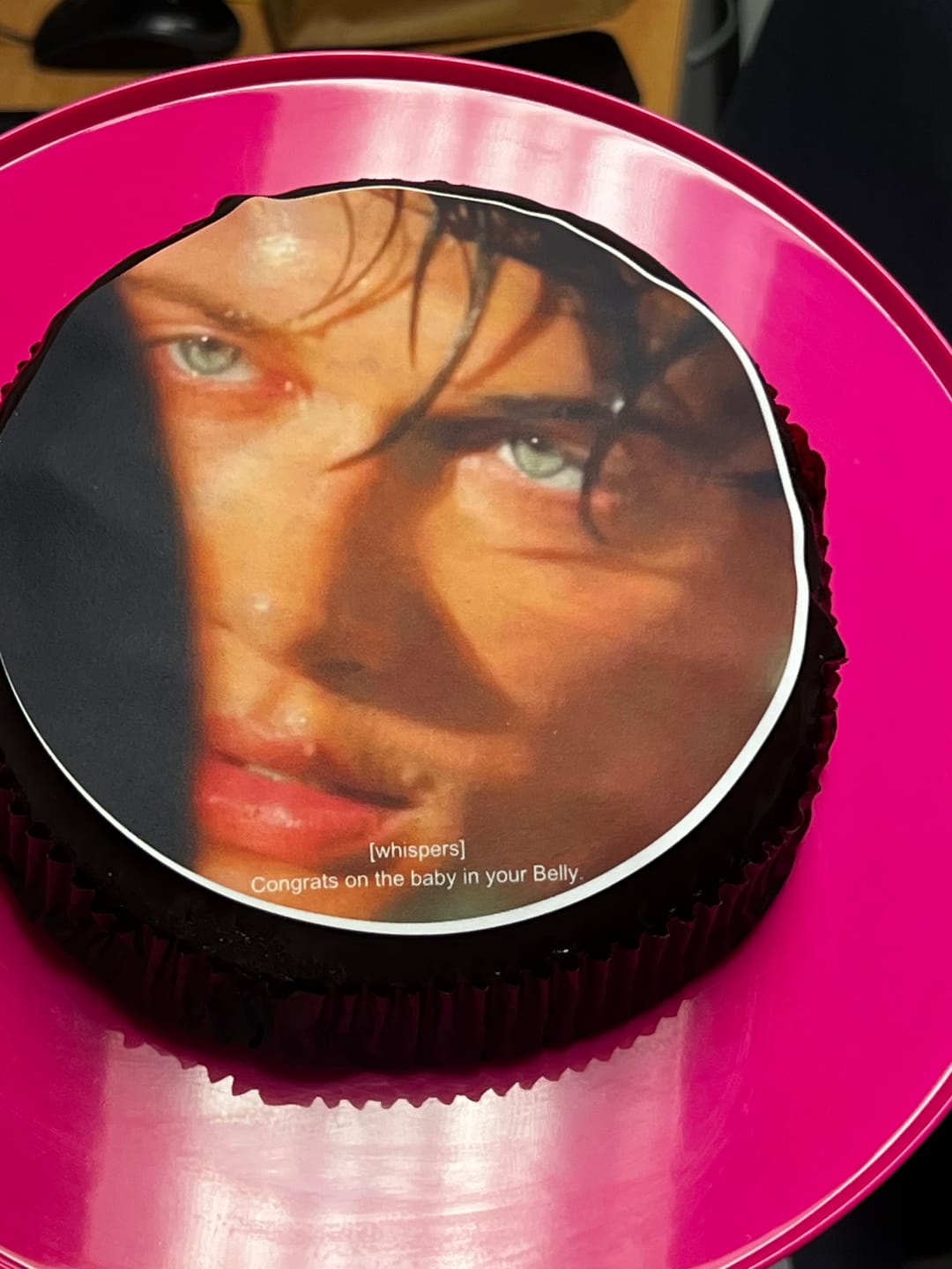 Customer photo review of 15 cm Round Custom Edible Icing Image