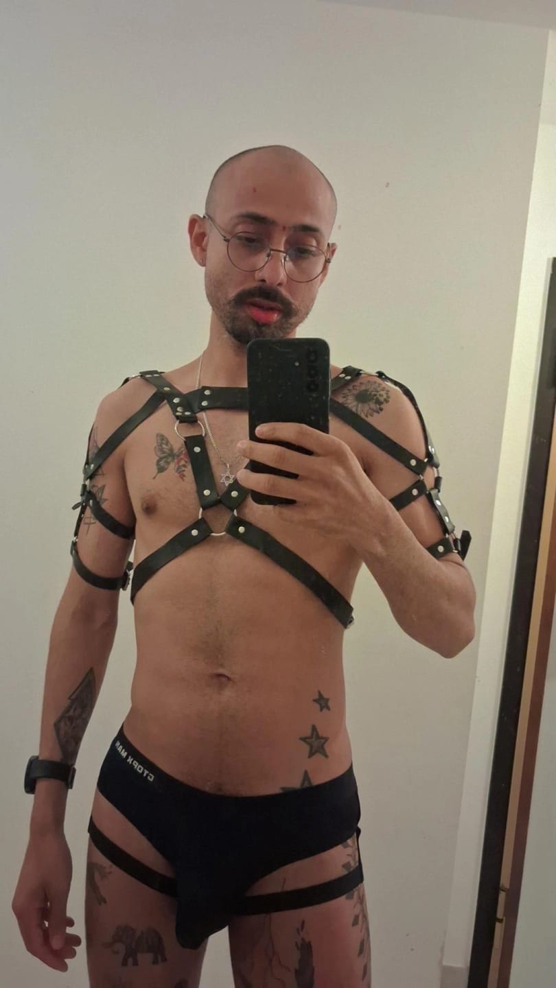 Customer photo review of Men's Sexy U Convex Garter Briefs