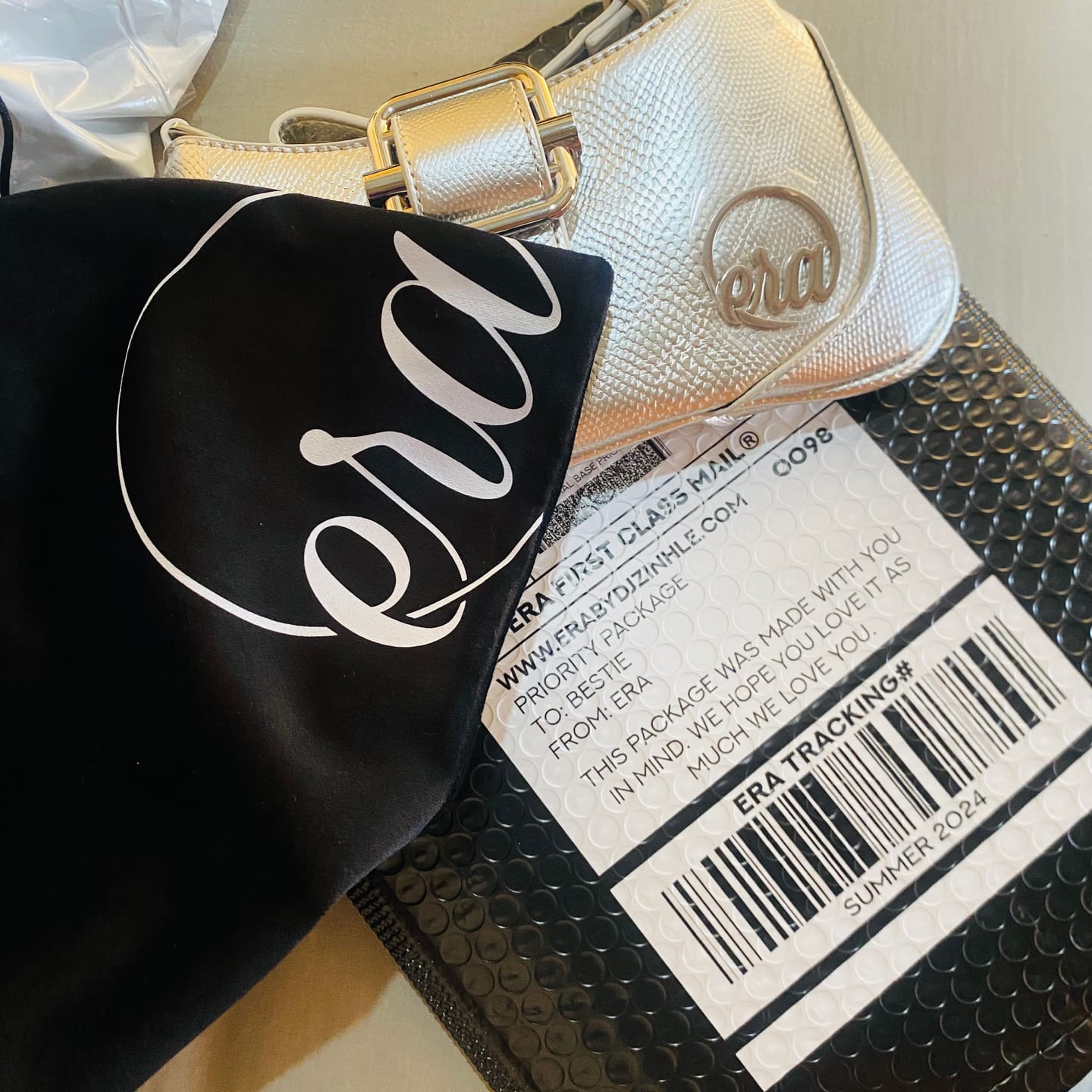 Customer photo review of Silver Lily Shoulder Bag
