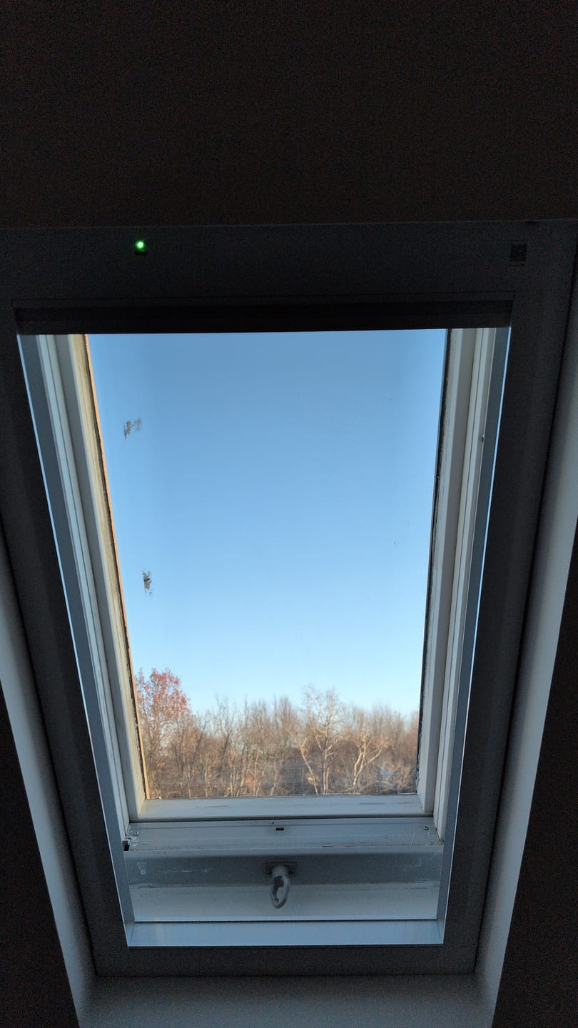 Customer photo review of SmartWings Motorized Premium Skylight Cellular Shades Hazel