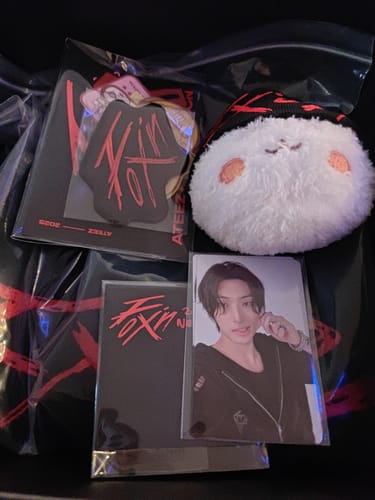 Customer photo review of ATEEZ - MINGI FIX ON : ALT ACC PACK