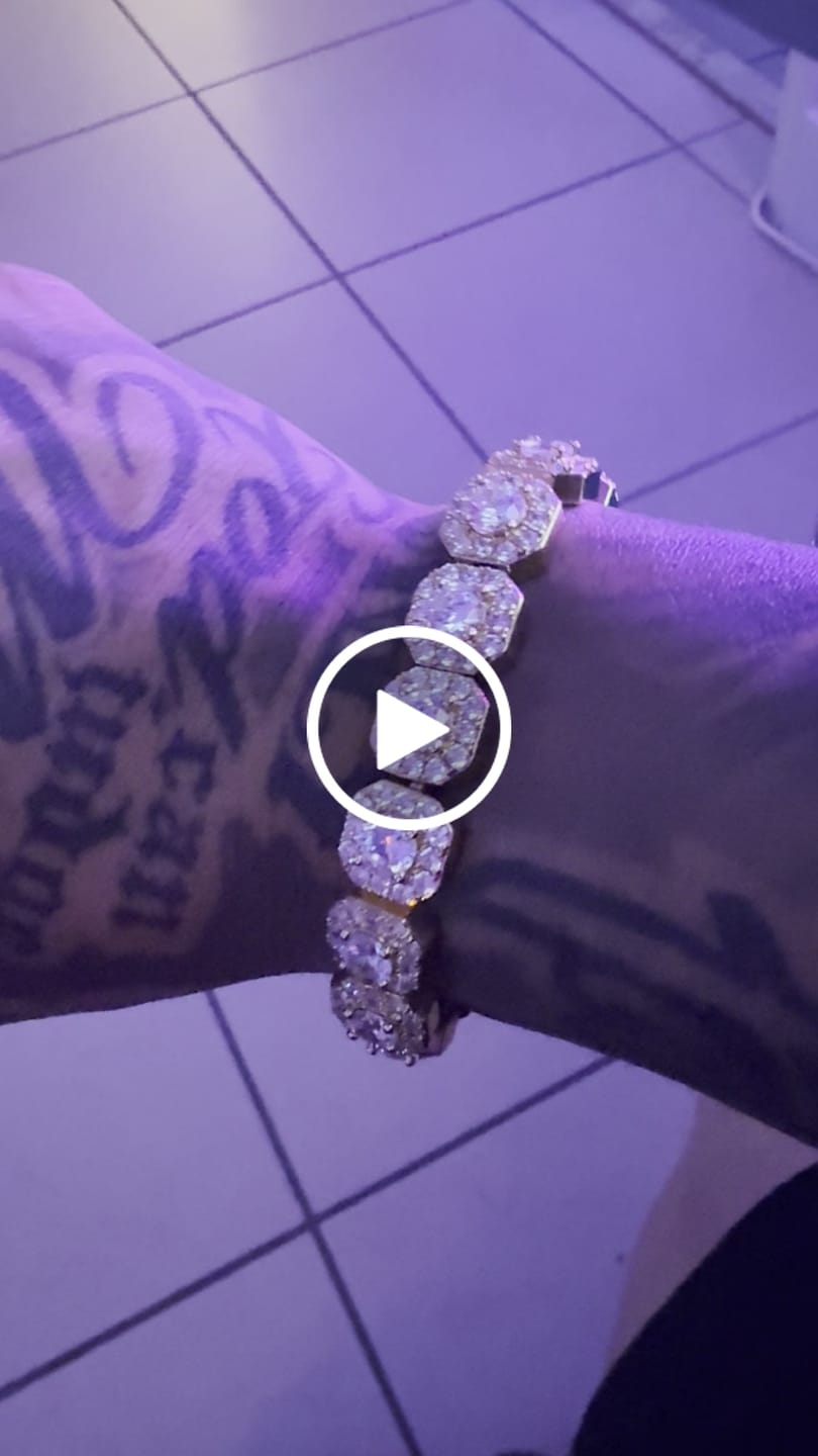 Customer video review of Moissanite 5 Row Paved Ring - 18K Vermeil - D Colour - VVS1