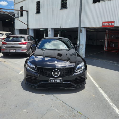 Customer photo review of 3 Pieces Gloss Black Front Bumper Lip Final Edition 1 Style for Mercedes-Benz 【W205 S205 A205 C205 C63 C63S AMG】2015+【Final Edition / Edition 1】