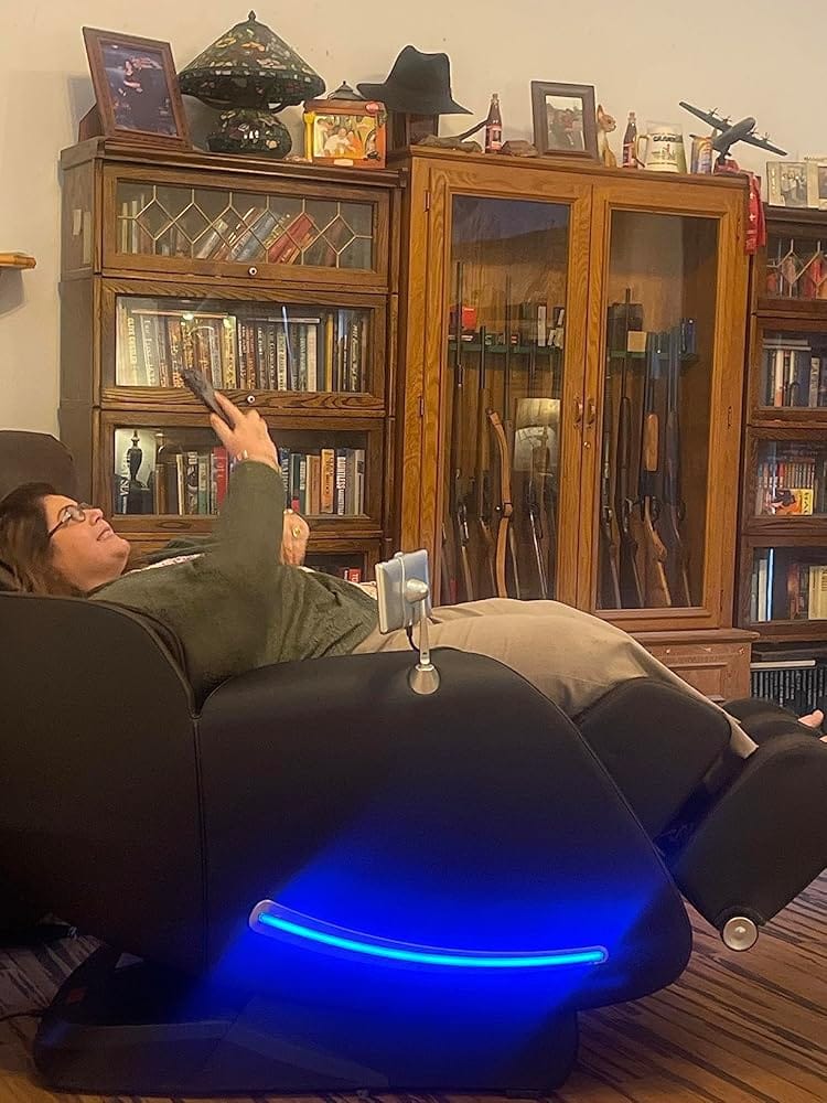 Customer photo review of Favor-06 3D Massage Chair Black