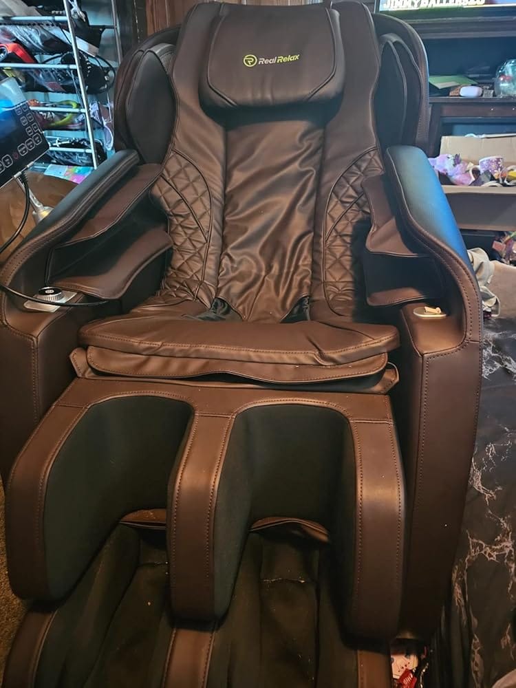 Customer photo review of Favor-06 3D Massage Chair Black