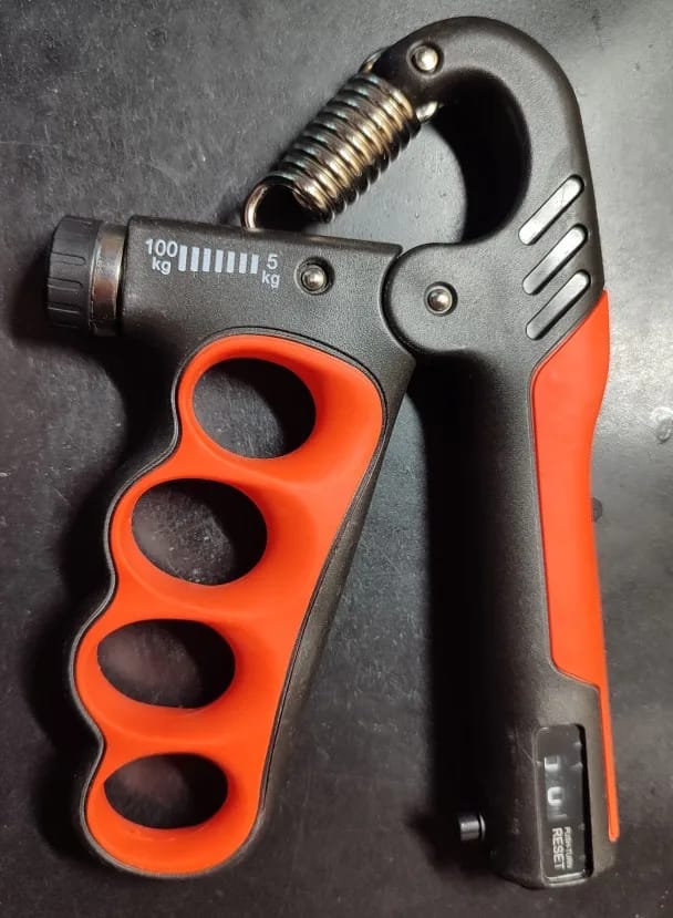 Customer photo review of SteelFlex™ Adjustable Grip Trainer – 11–220 lbs Hand Strength Builder
