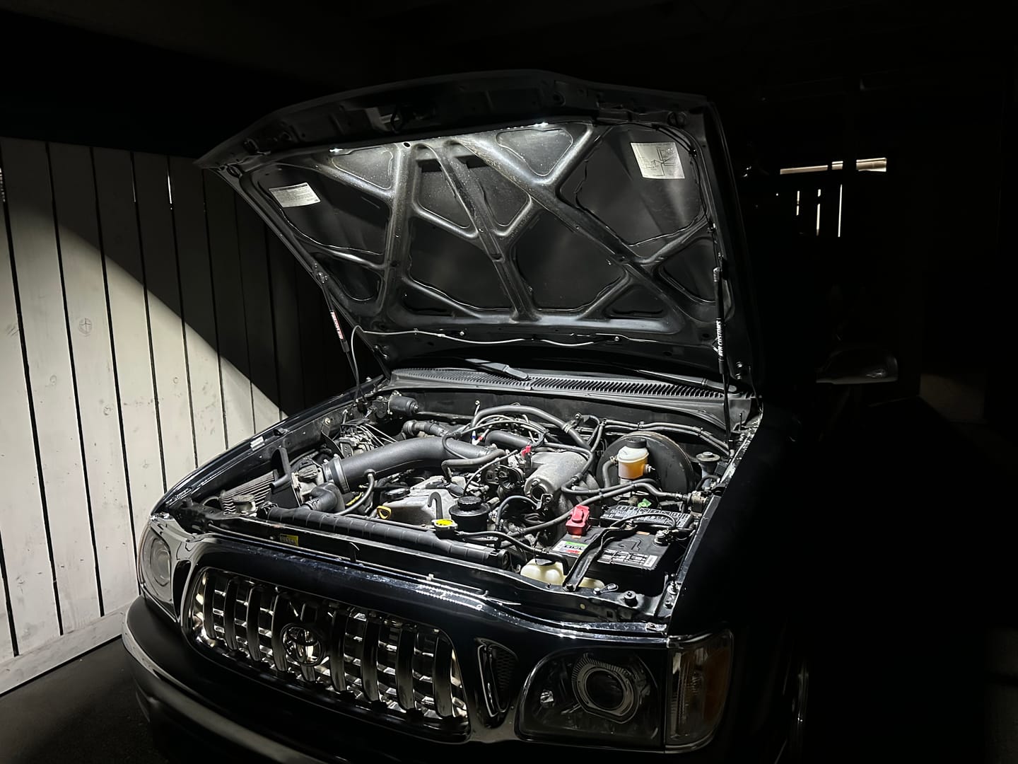 Customer photo review of Engine Bay LED Light Kit Universal Automatic On/Off