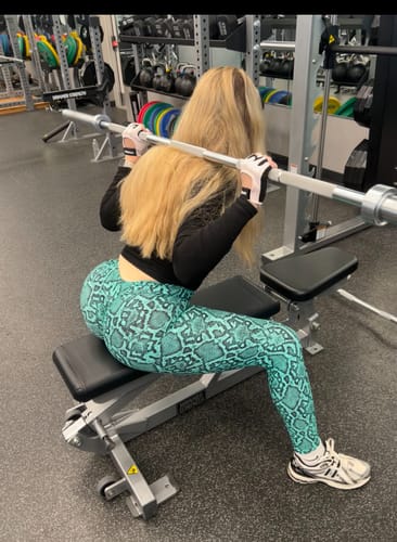 Customer photo review of Boa V-Cut Scrunch Legging