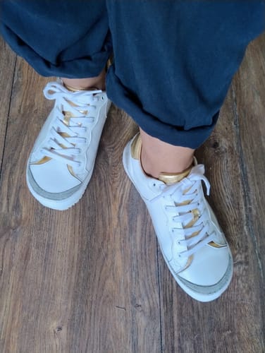 Customer photo review of Zapatilla A2. Dorada