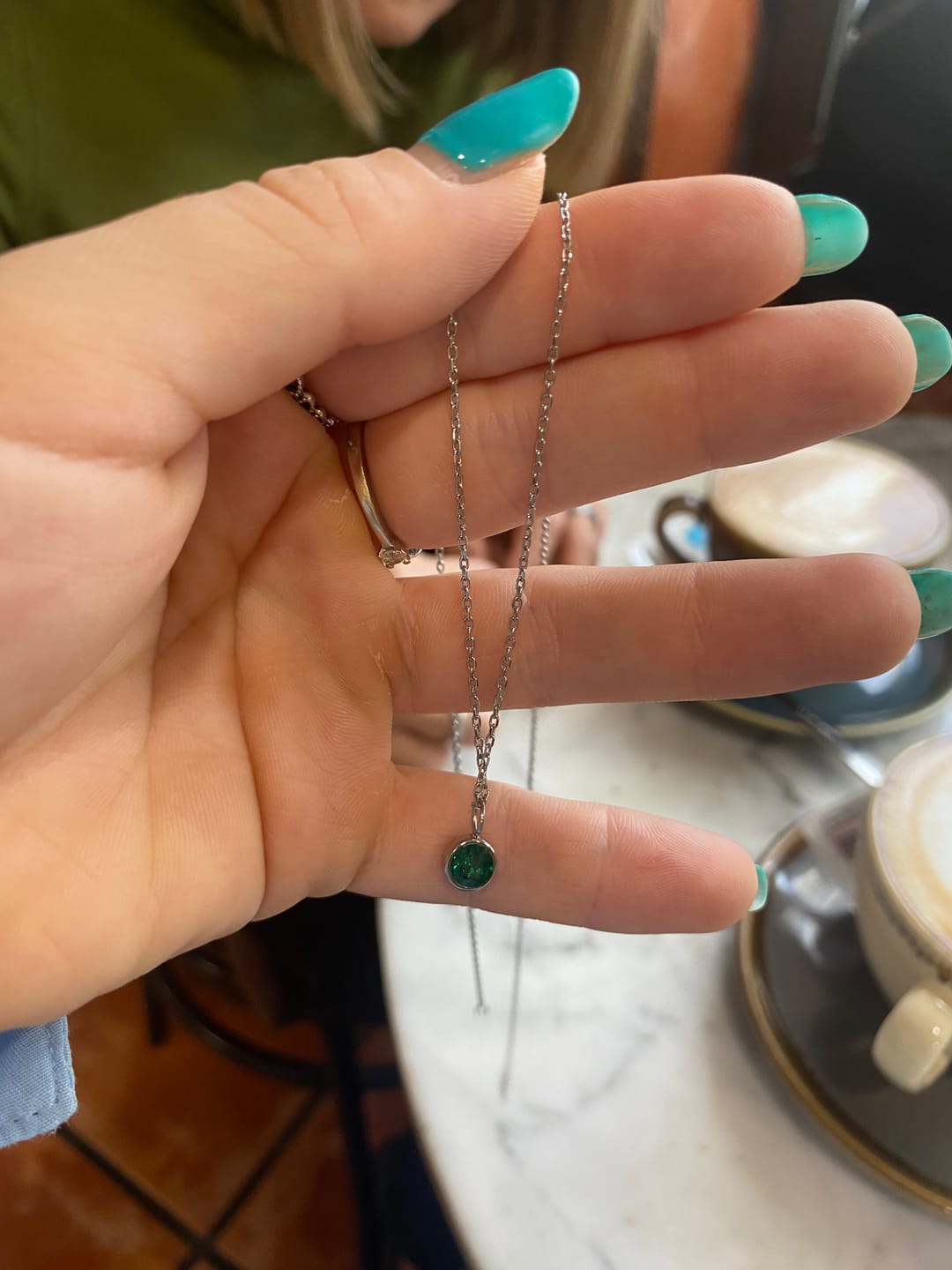 Customer photo review of Collar Colores del año