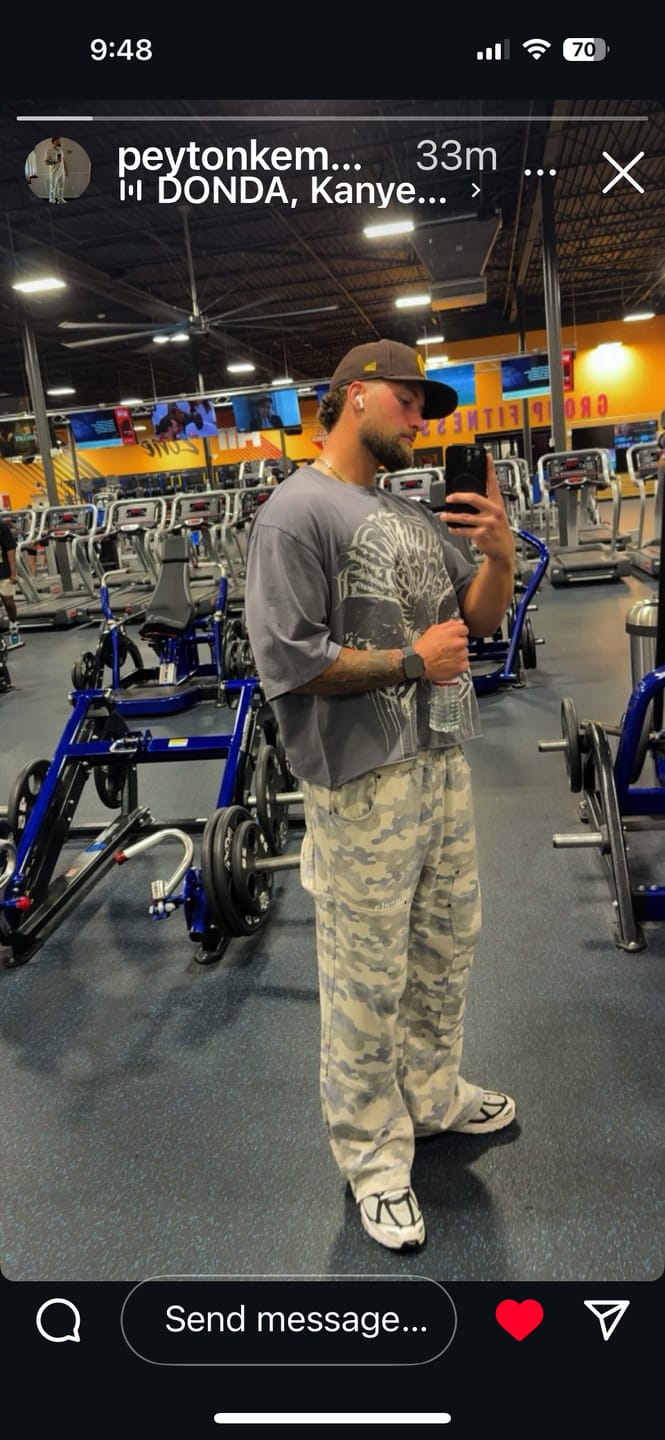 Customer photo review of 4153 - Elevated Essentials - Relaxed Tee