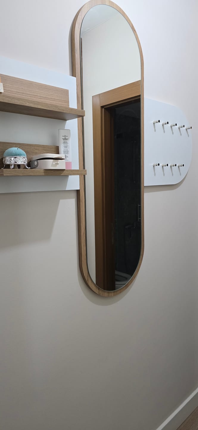 Customer photo review of Rani P3 Aynalı Duvar Askısı Boy Aynası Sepet Ceviz - Beyaz Vestiyer